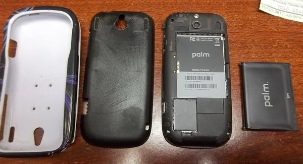 Palm Pixi Plus - 8 GB - Black - Unlocked - GSM - 4.37" x 2.17" x 0.43"