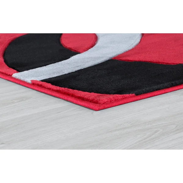 MDA Home Miglena Gray/Red Geometric Polypropylene Area Rug - 5&2x22 x 7&5x22