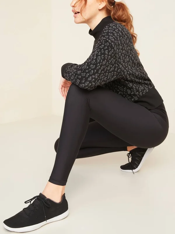 Old Navy Women's Extra High-Waisted Powersoft Light Compression Hidden-Pocket Leggings - Black Jack - Petite Size L