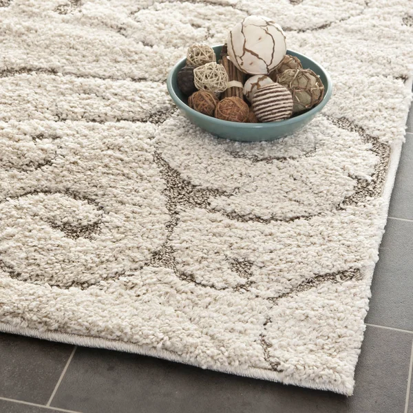 Safavieh Florida Shag Cream/Beige 8 ft. x 8 ft. Square Floral Area Rug