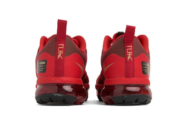 Nike Air VaporMax Utility CNY Men's Shoe Size 11 (University Red)