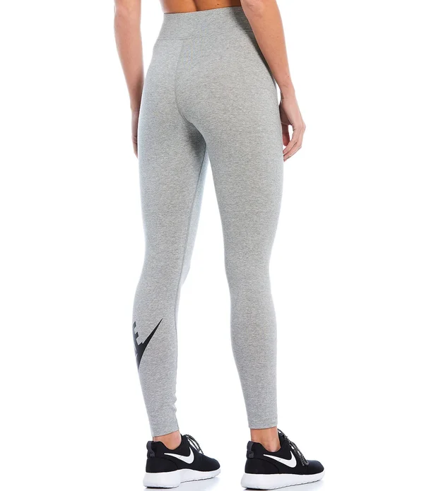Nike Women's High-Waisted Sportswear Leggings, XL, Black