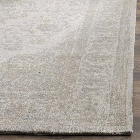 Safavieh Classic Vintage 121 Area Rug - Beige, 2&3x22 x 10& Rectangle