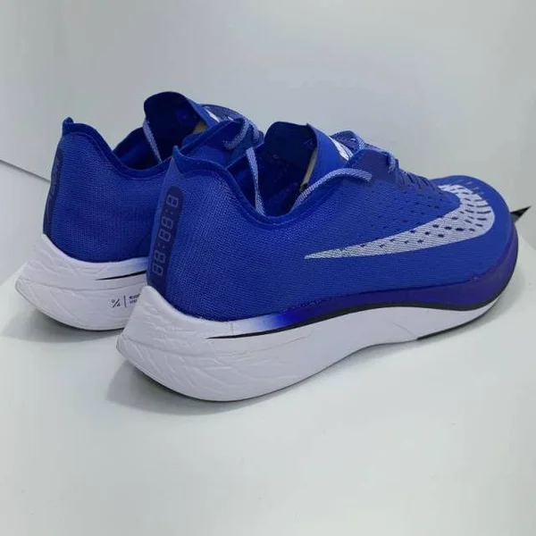 Nike Zoom Vaporfly 4% Hyper Royal Size 10