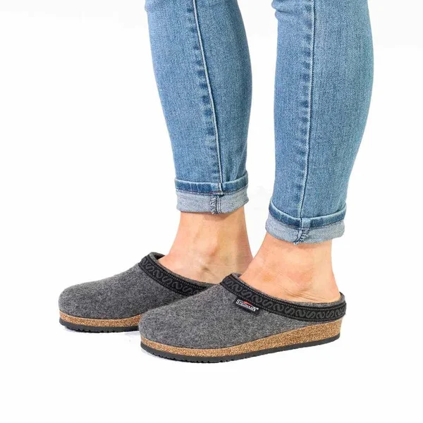 Stegmann Original Felt Clogs: Women's - Dark Magenta - Size 7