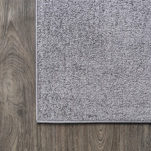 Jonathan Y Haze Solid Low-Pile Emerald 5 ft. x 8 ft. Area Rug, Green