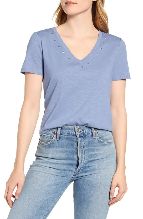 Vince Camuto Studded V-Neck Cotton Blend T-Shirt, Size XX-Small in Blue Cloud at Nordstrom