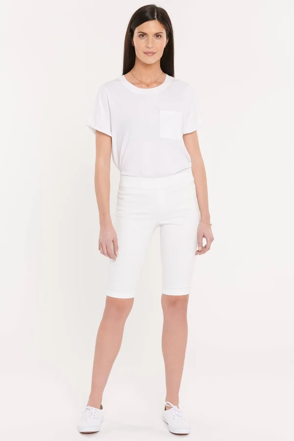 Women's Nydj Pull on Shorts, Size 6 - White