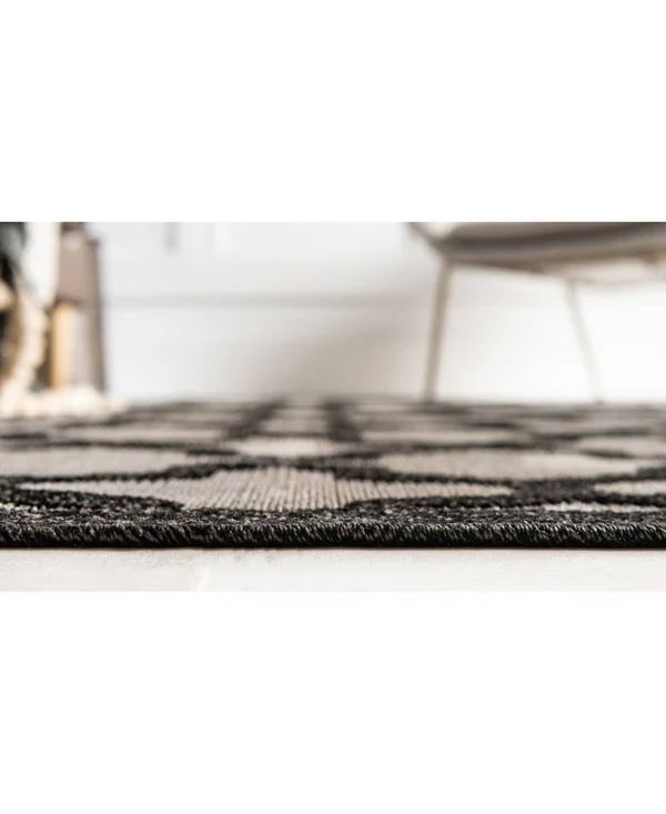 Unique Loom Tulsa Indoor/ Outdoor Area Rug - 4& x 6& Black