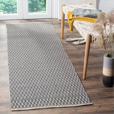 Jodi Geometric Handmade Flatweave Cotton Ivory/Navy Area Rug Laurel Foundry Modern Farmhouse Rug Size: Runner 2&3x22 x 10&