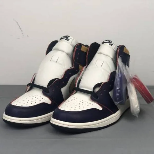 Air Jordan 1 Retro High OG - 13