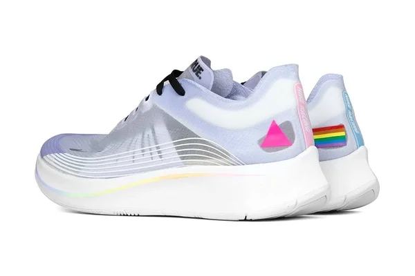 Nike Zoom Fly Betrue - Size 10.5