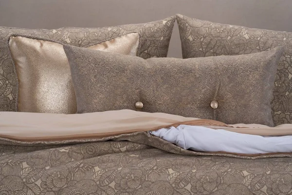F Scott Fitzgerald Garden Party Bronze Luxury Bedding Set - Size: Full, Brown