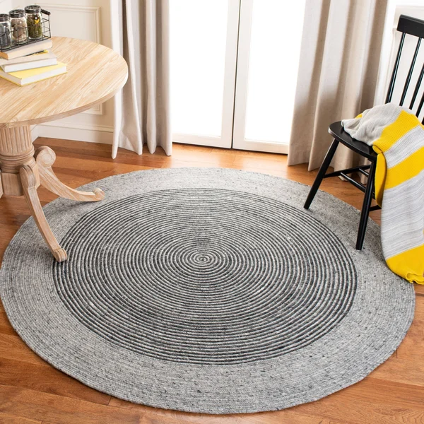 Safavieh Braided Rug Collection BRD904F - Grey, Black - 5& x 5& Round