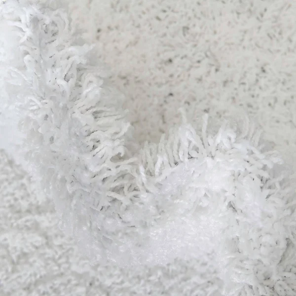 Unique Loom Everyday Shag Plush Area Rug 8& x 8& Octagon in Snow White