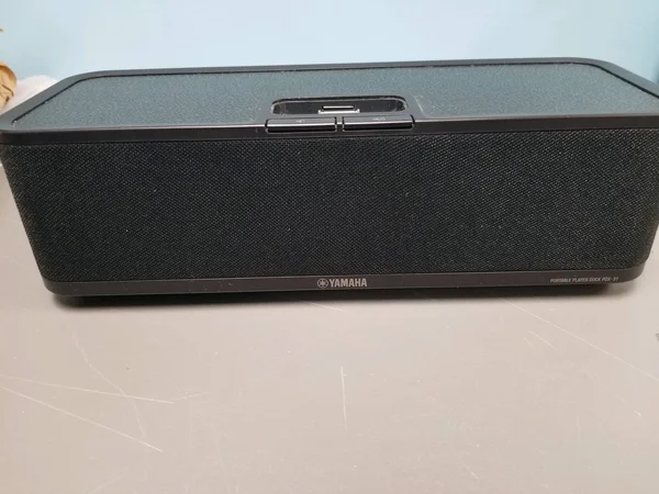 Yamaha Pdx-31 Portable Player 30 Pin Dock for iPod/iPhone (Black)
