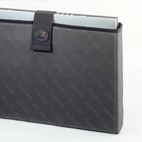 Mobile Edge MEV17P Premium V-Load Notebook Case