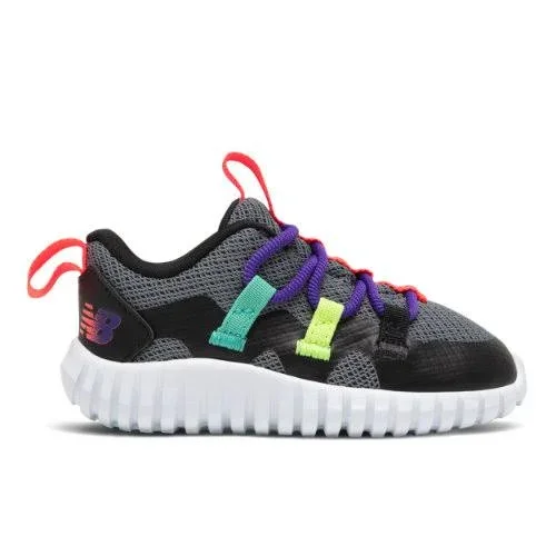 New Balance Kids& Playgruv - Black/Grey (Size 9.5 wide)