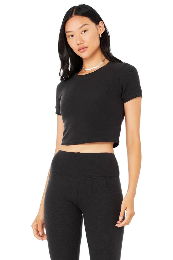 Micro Waffle Sierra Short Sleeve Top in Black - Size: Large, Alo Yoga