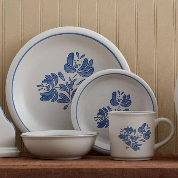 Pfaltzgraff Yorktowne Salad PLATE, 6-3/4-Inch, Set of 4