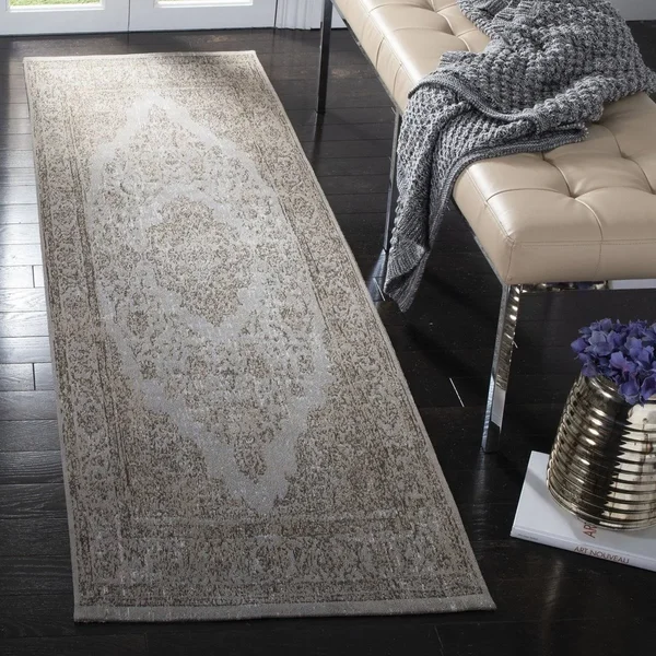 Safavieh Classic Vintage Grey 4& x 6& Rug
